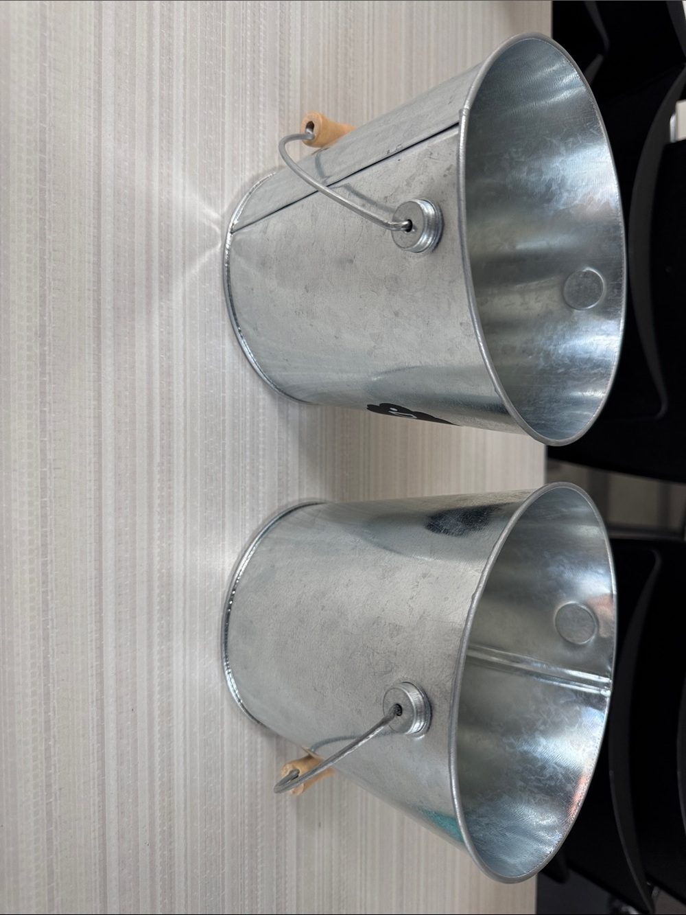 🪣 Set of 2 Galvanized Metal Buckets w/ Chalkboard Labels ✏️ - Picture 4 of 9